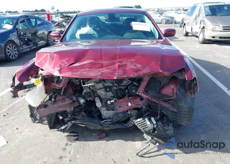 2015 Chrysler 300 Limited z USA, uszkodzony, nr VIN 2C3CCAAG5FH908832